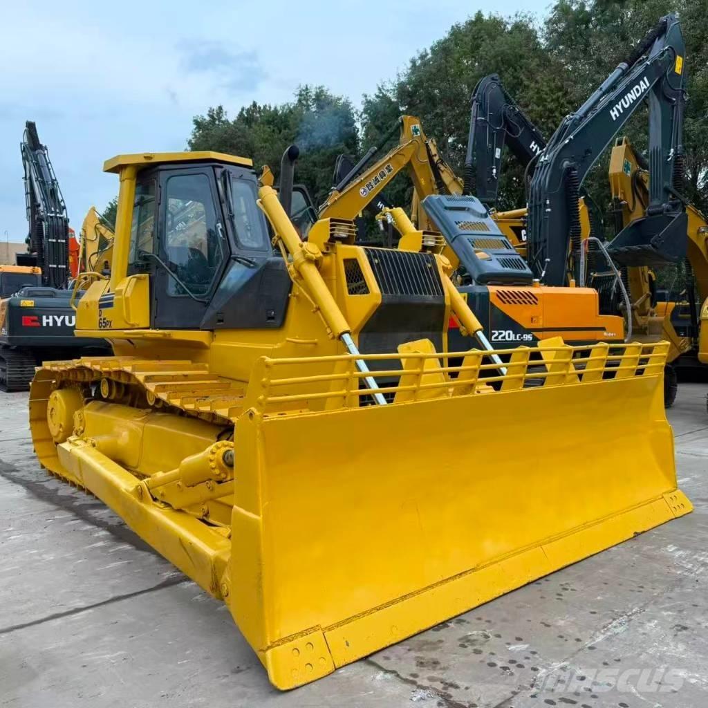 Komatsu D 65 PX-12E بلدوزرات مجنزرة