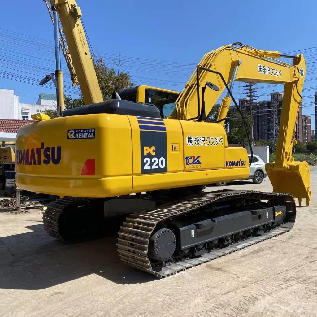 Komatsu PC 220 حفارات زحافة