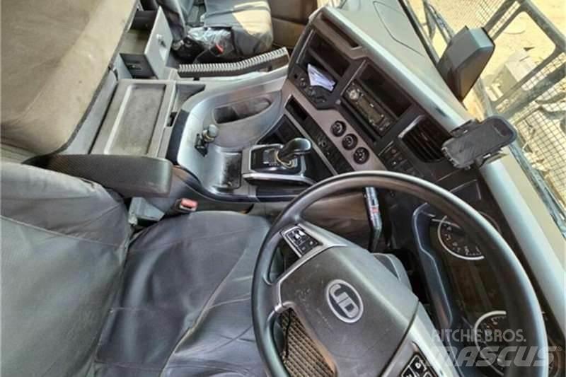 UD TRUCKS QUON شاحنات أخرى