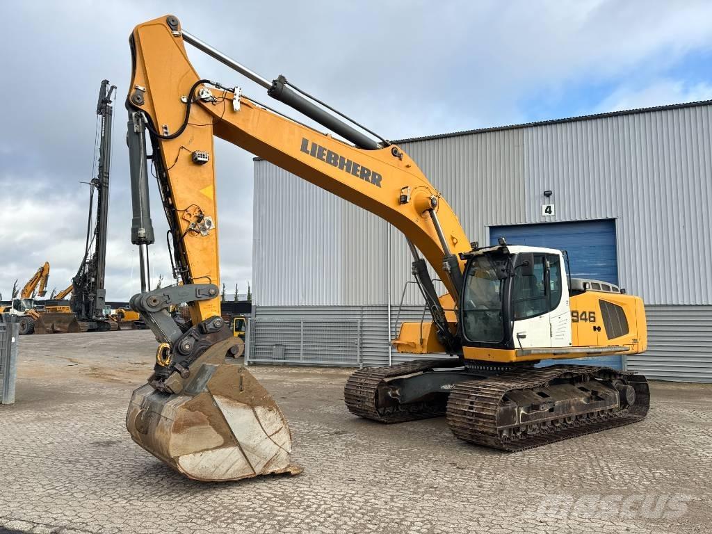 Liebherr R 946 حفارات زحافة