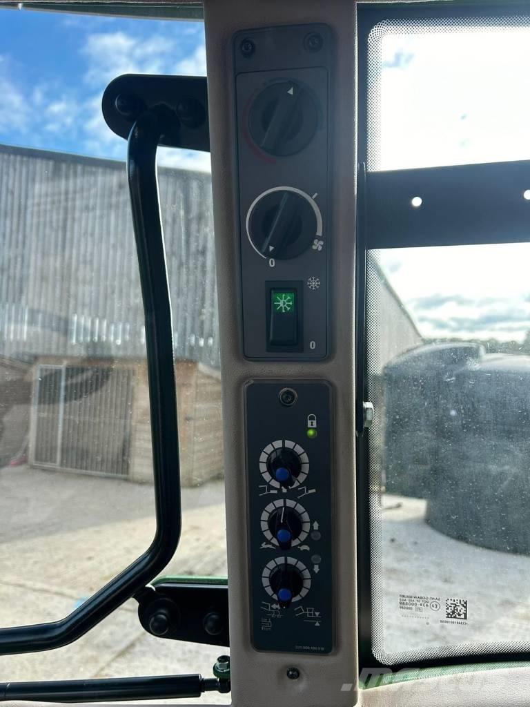 Fendt 211 Vario الجرارات