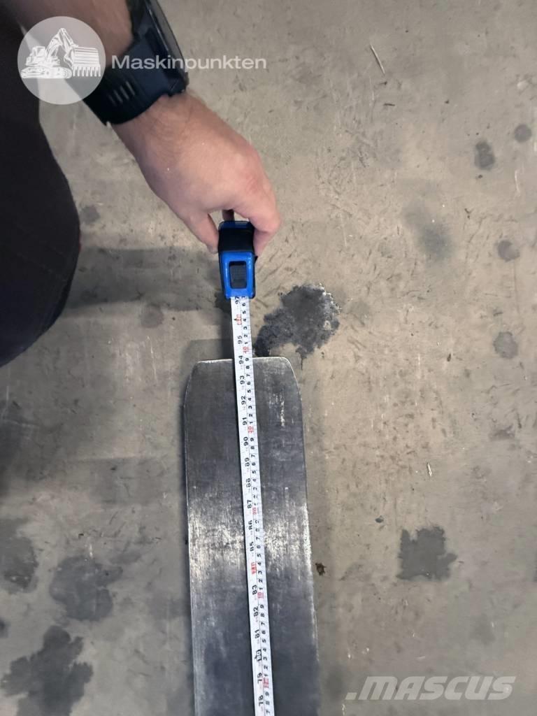 Kalmar DCE 80-6 شاحنات الديزل