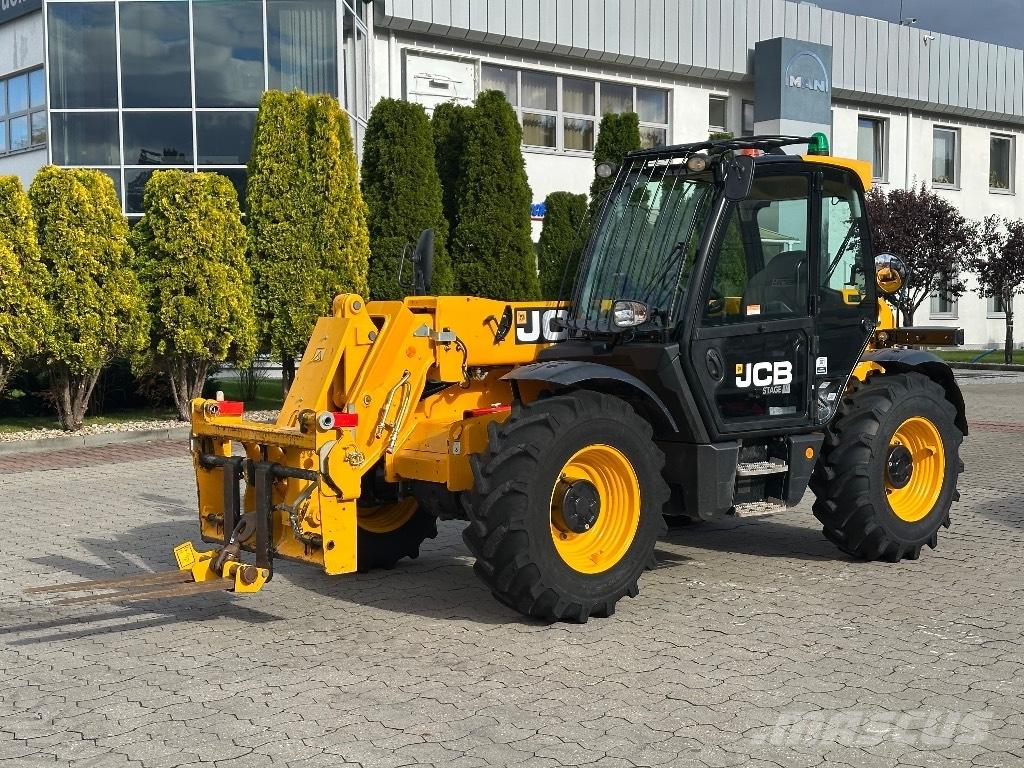 JCB 531-70 مناولات متداخلة
