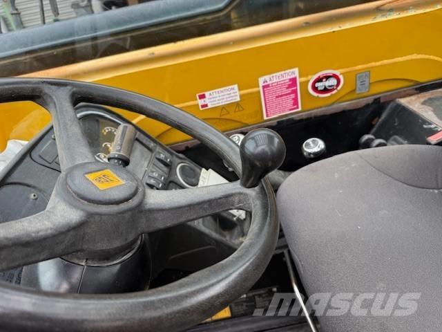 JCB 533-105 مناولات متداخلة