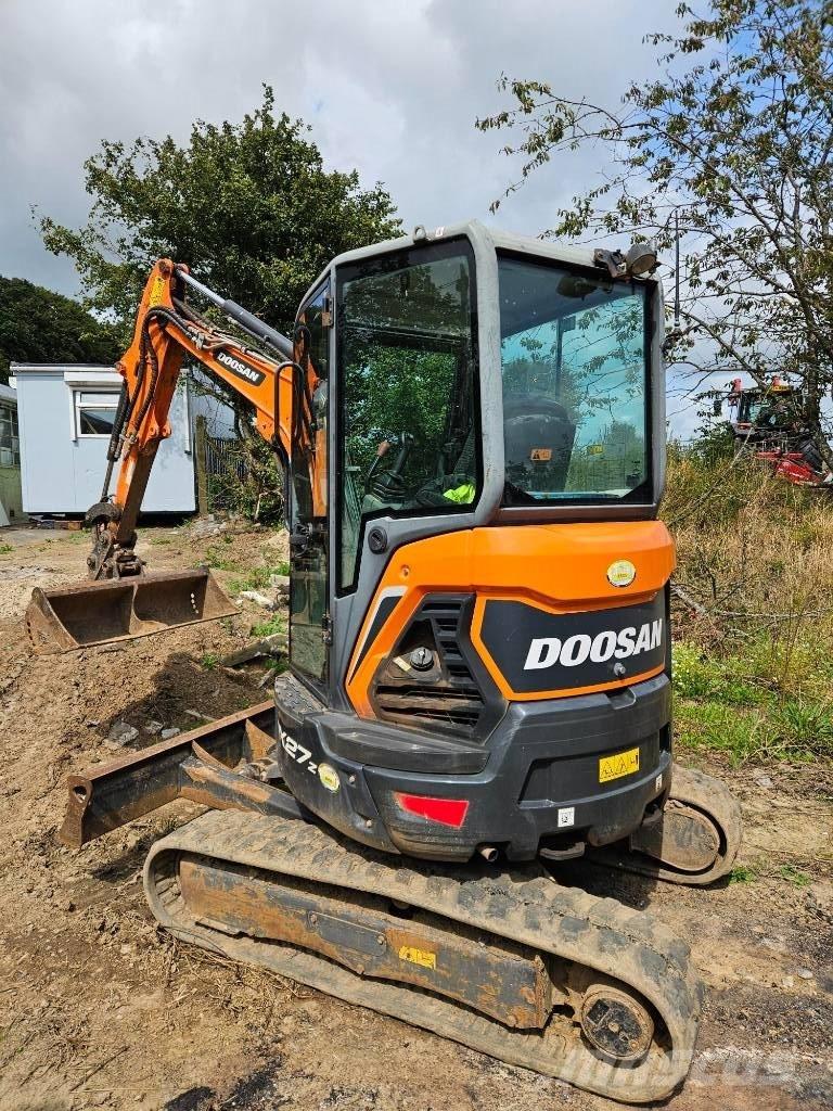 Doosan DX 27 Z حفارات صغيرة أقل من 7 طن (حفارات صغيرة)