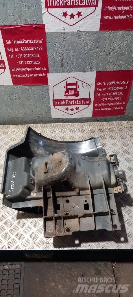 Scania 94 D.   1543634 كابينة والداخلية