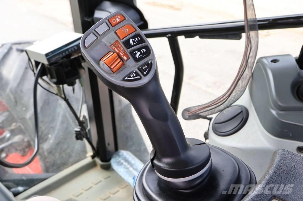 CLAAS Arion 460 الجرارات
