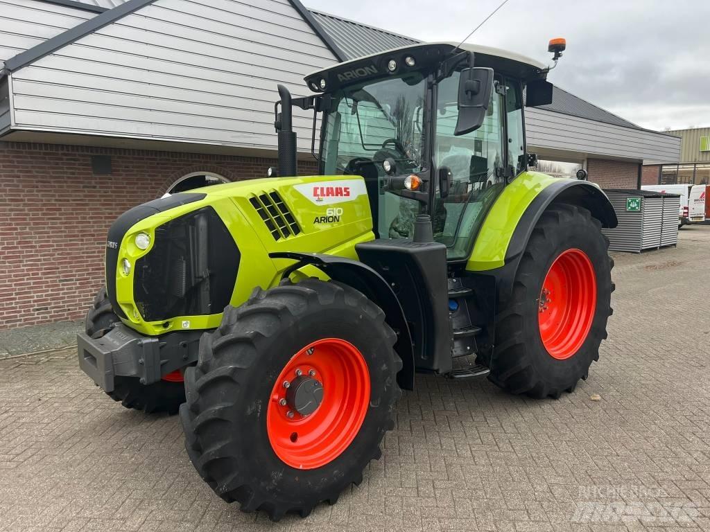 CLAAS Arion 610 CIS الجرارات