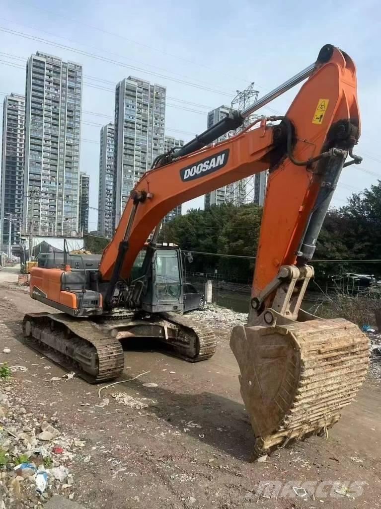 Doosan DX420LC حفارات زحافة