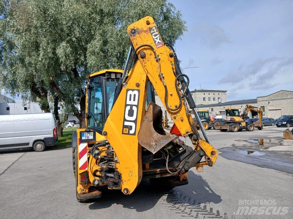 JCB 4 CX Pro AEC لوادر ذات جرافات عكسية