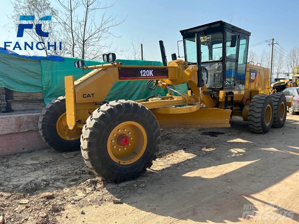 CAT 120 K معدات تمهيد الطرق