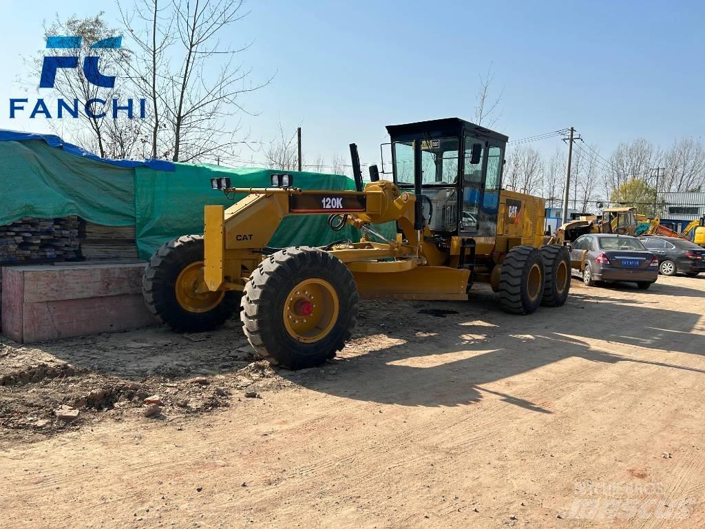 CAT 120 K معدات تمهيد الطرق