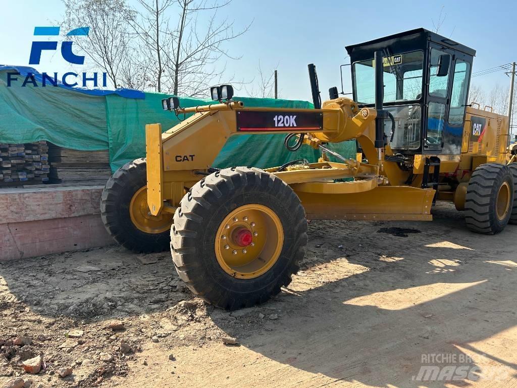 CAT 120 K معدات تمهيد الطرق
