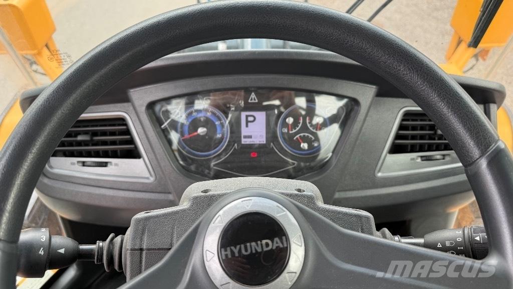 Hyundai HL 940 لوادر بعجل