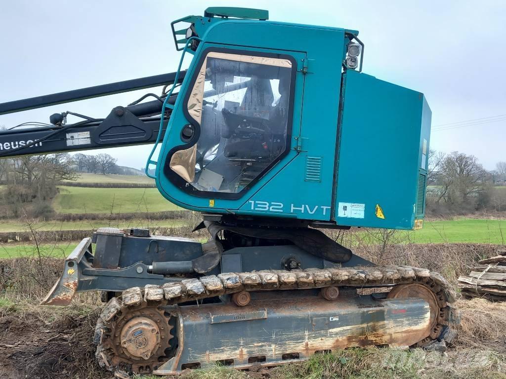 Neuson 132 HV T حصادات