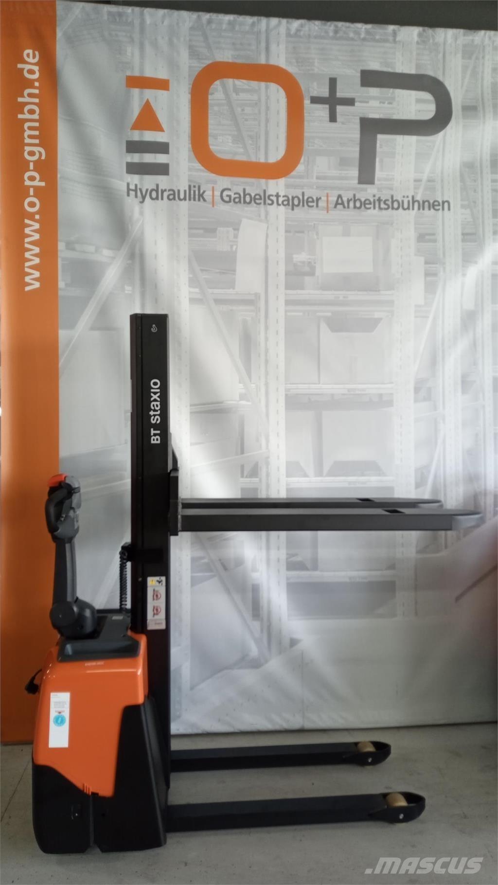 Toyota HWE100 شاحنات مناولة ذاتية الدفع