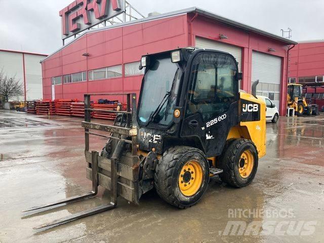 JCB 225 لوادر انزلاقية التوجيه