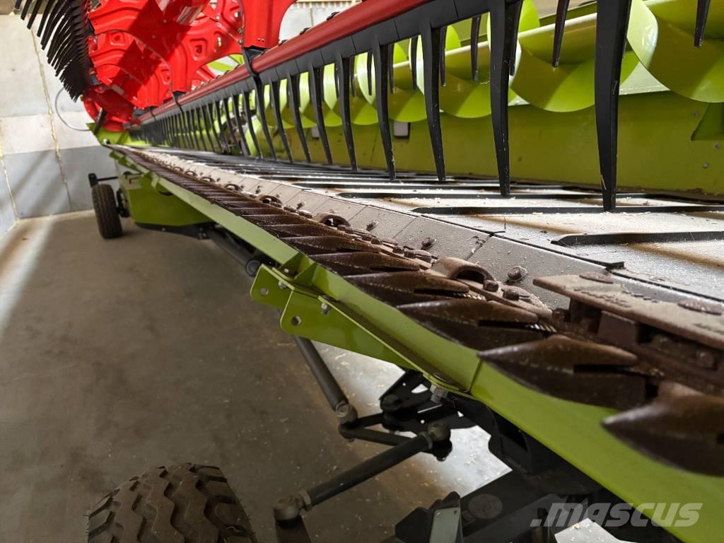 CLAAS LEXION 8800 TT حصادات