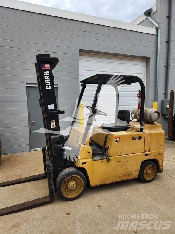 Clark C500-80 شاحنات الديزل