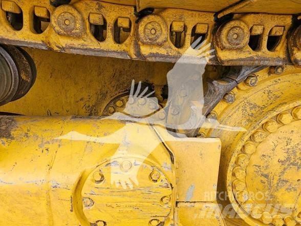 Komatsu D85EX بلدوزرات مجنزرة