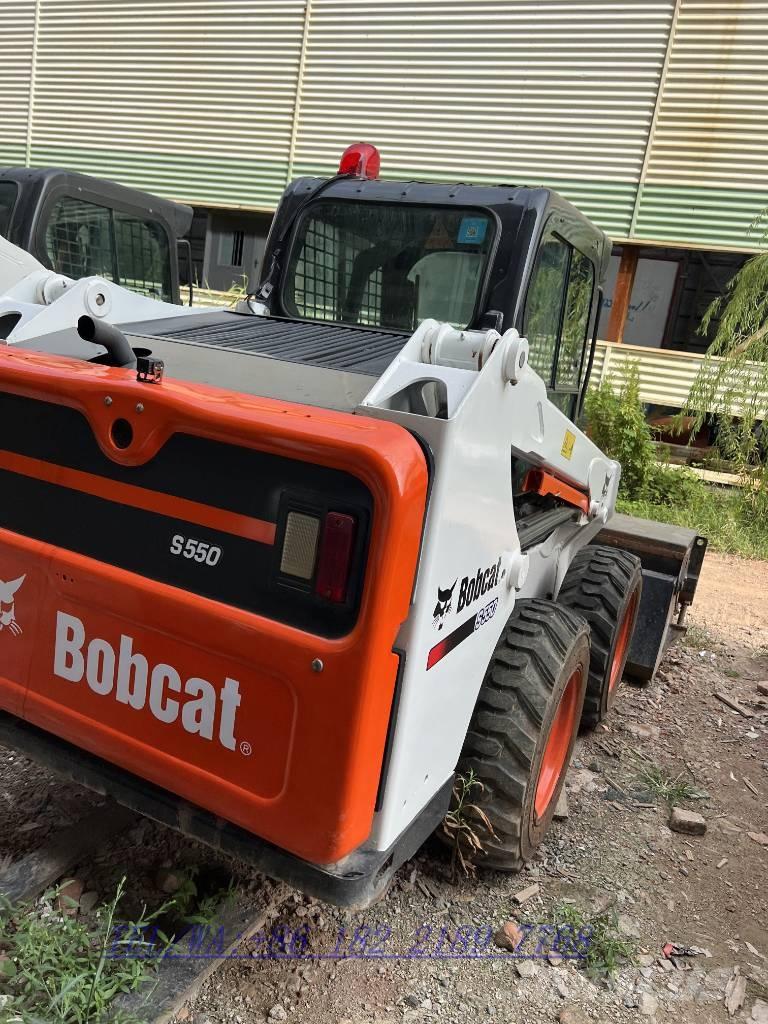 Bobcat S550 لوادر انزلاقية التوجيه