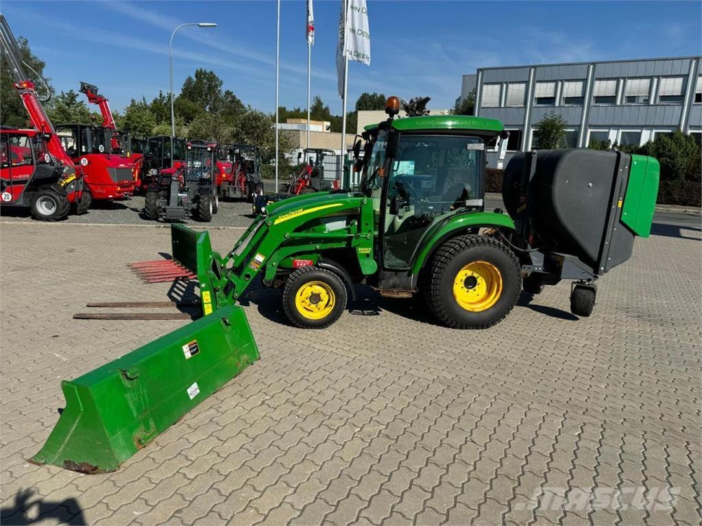 John Deere 3720 جرارات مدمجة