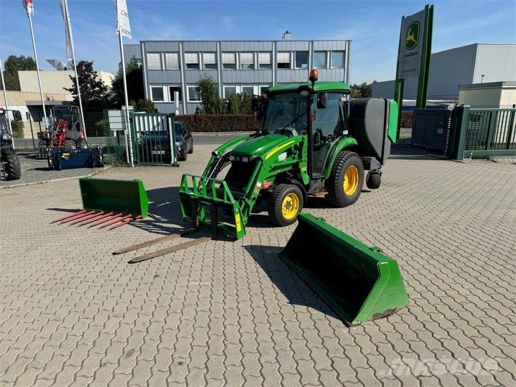 John Deere 3720 جرارات مدمجة