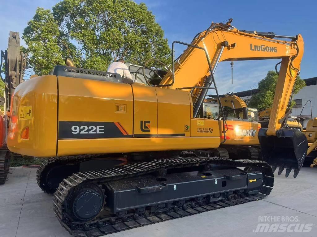 LiuGong CLG 922 E حفارات زحافة