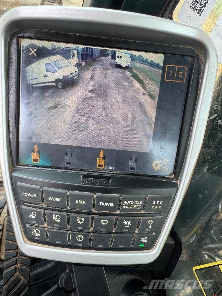 Hyundai HX140 LC حفارات زحافة