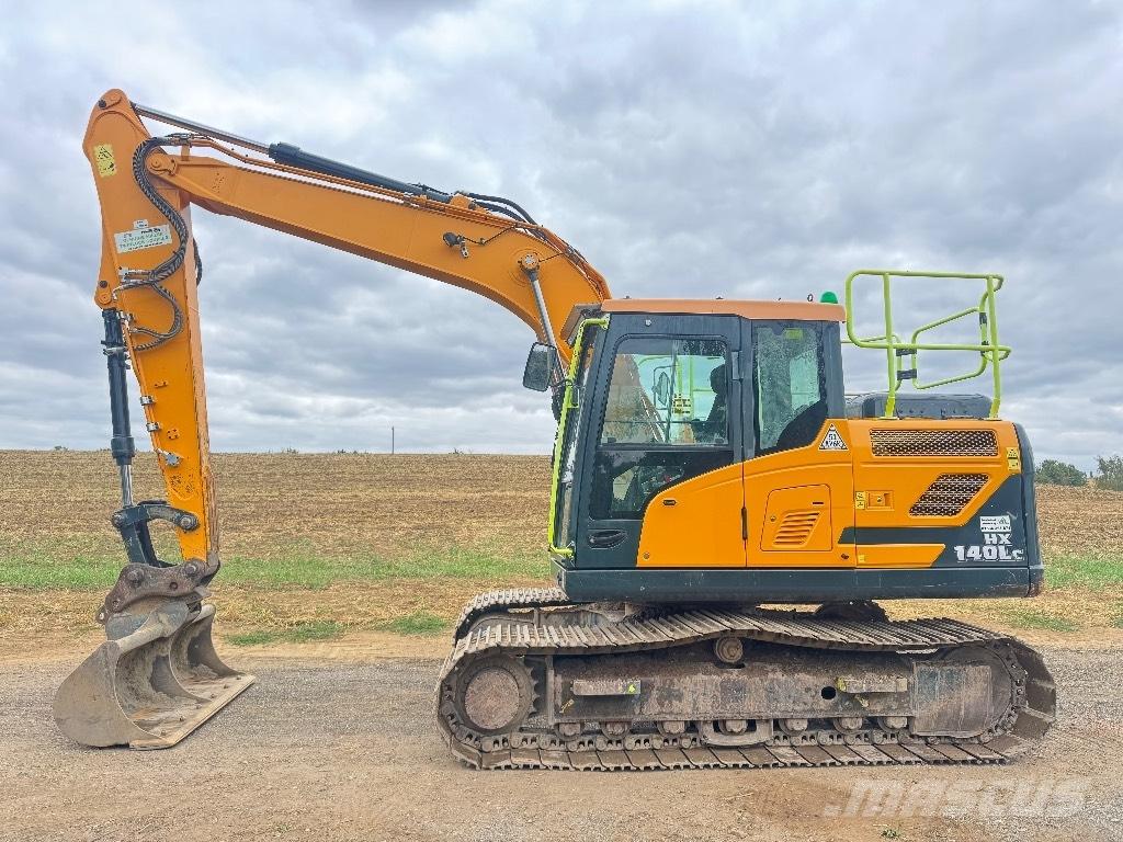 Hyundai HX140 LC حفارات زحافة