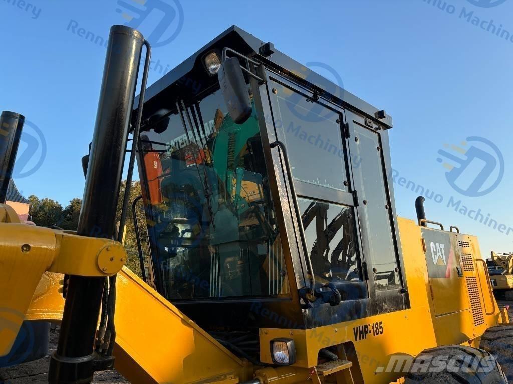 CAT 140H معدات تمهيد الطرق