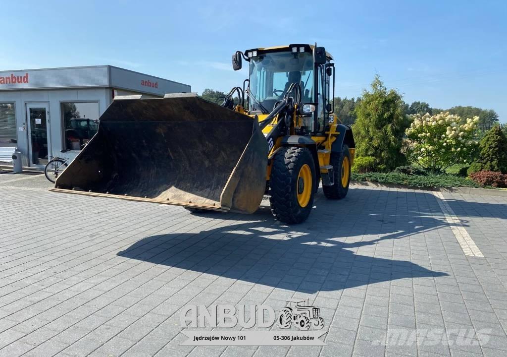 JCB 411 HT لوادر بعجل