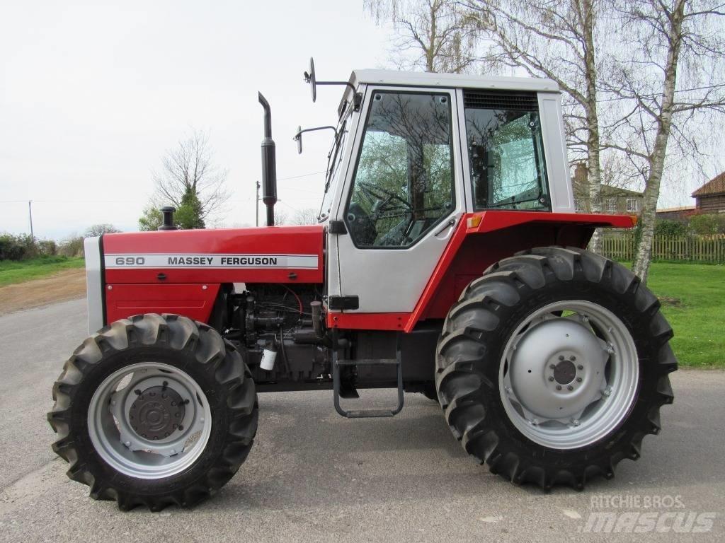 Massey Ferguson 690 الجرارات