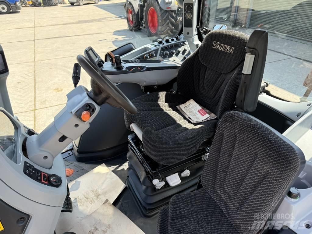 Valtra T174 Direct الجرارات