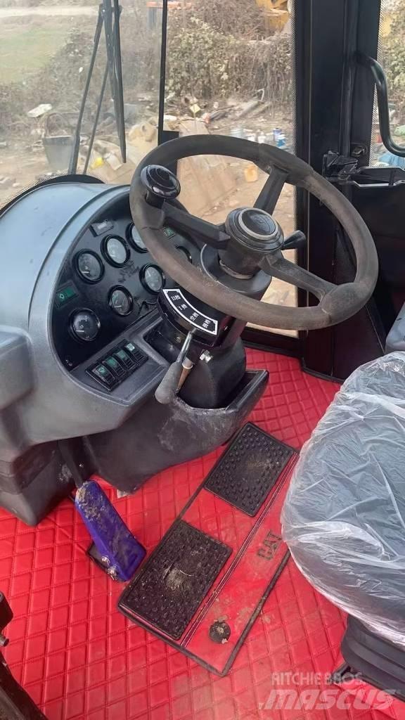 CAT 950 H لوادر بعجل