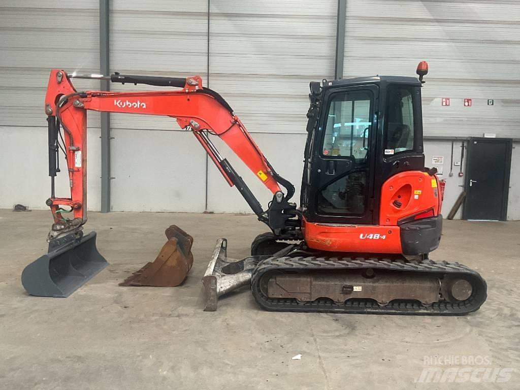 Kubota U 48-4 حفارات صغيرة أقل من 7 طن (حفارات صغيرة)