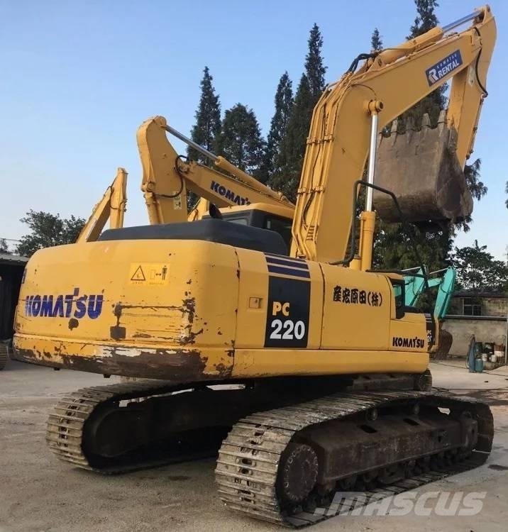 Komatsu pc220-7 حفارات زحافة