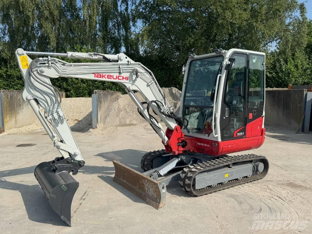 Takeuchi TB 235-2 حفارات صغيرة أقل من 7 طن (حفارات صغيرة)