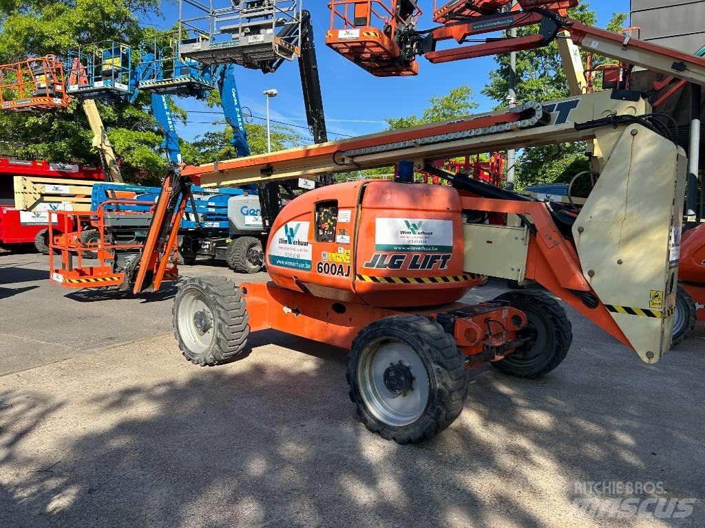 JLG 600 AJ رافعات سلة مفصلية