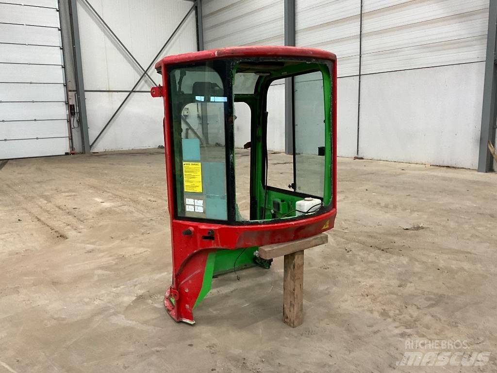 Yanmar Vio 20 / vio 25 كابينة والداخلية