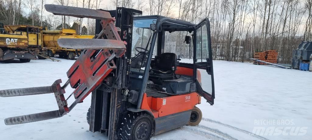 Toyota 7 FBMF 30 شاحنات ذات رافعات شوكية تعمل بالكهرباء