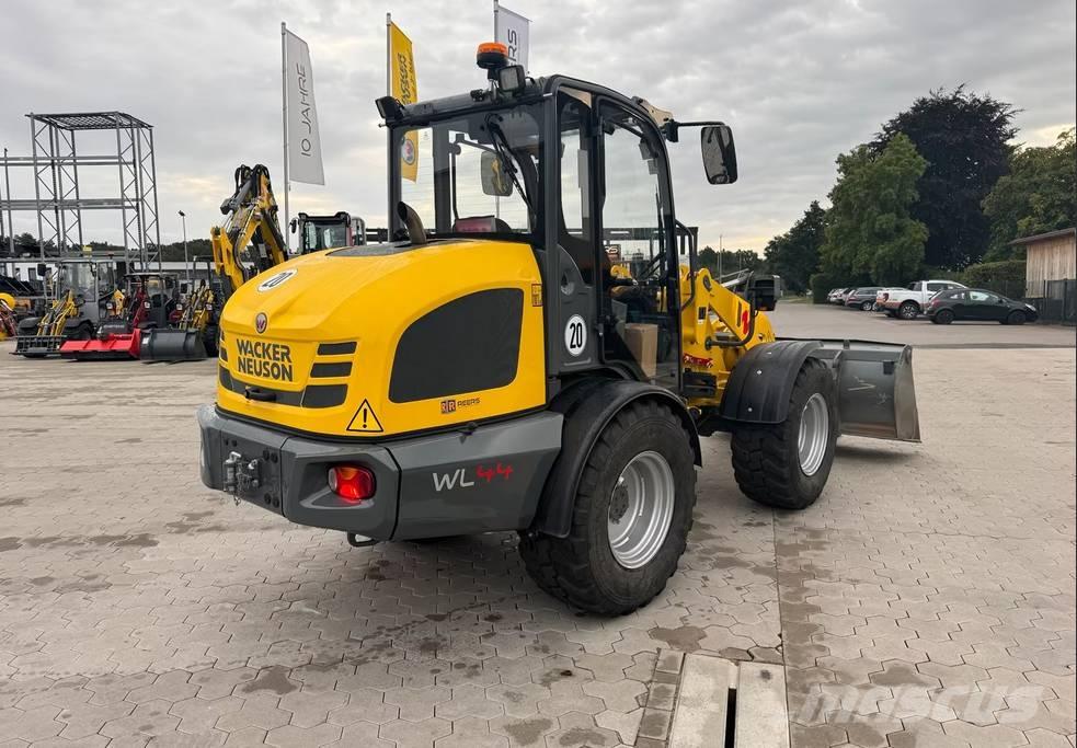 Wacker Neuson WL 44 لوادر بعجل