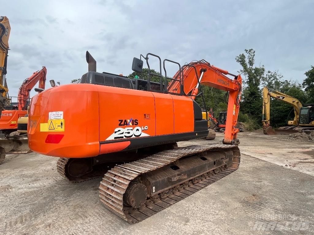 Hitachi ZX 250 LC-6 حفارات زحافة
