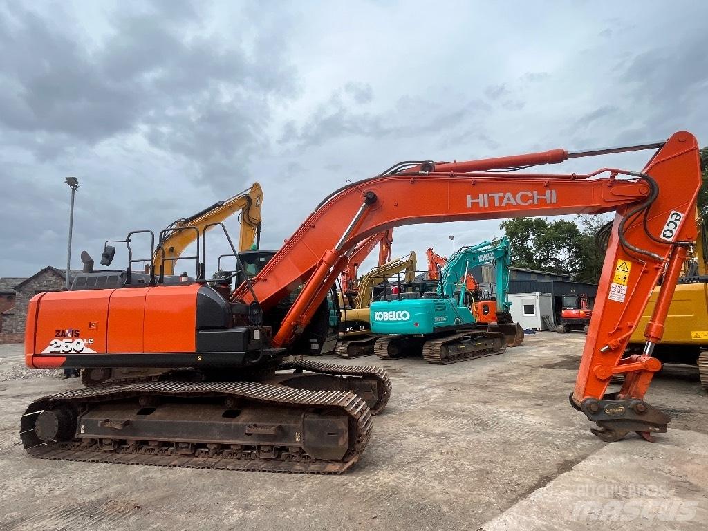 Hitachi ZX 250 LC-6 حفارات زحافة