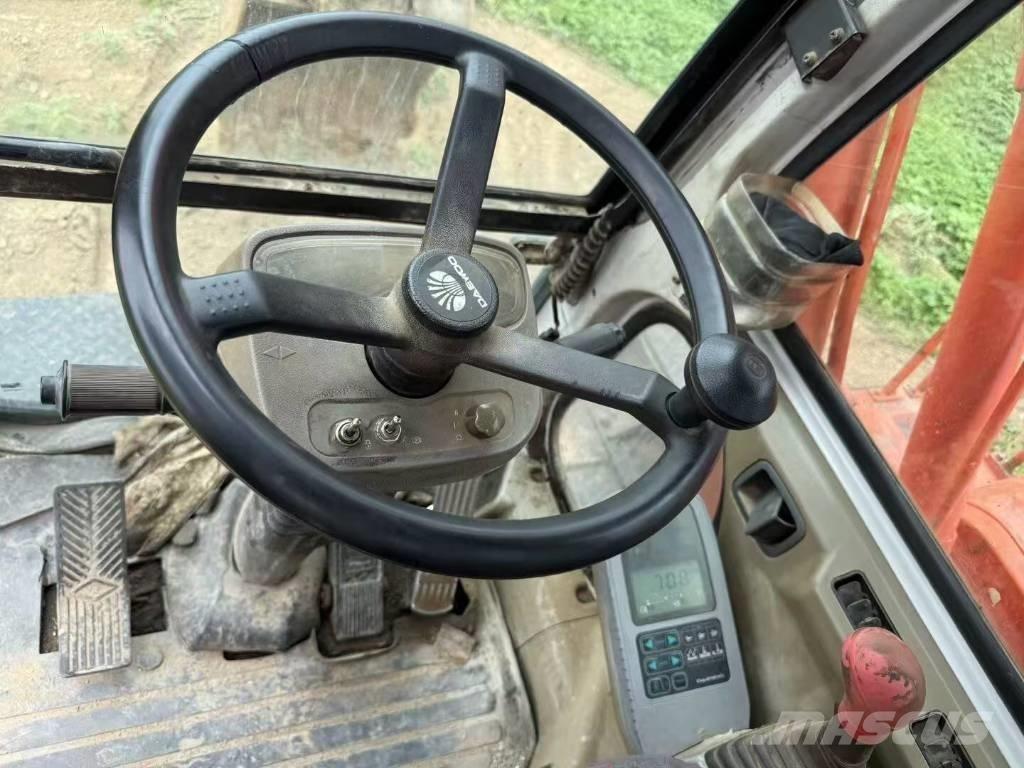 Doosan DH 150 W-7 حفارات بعجل