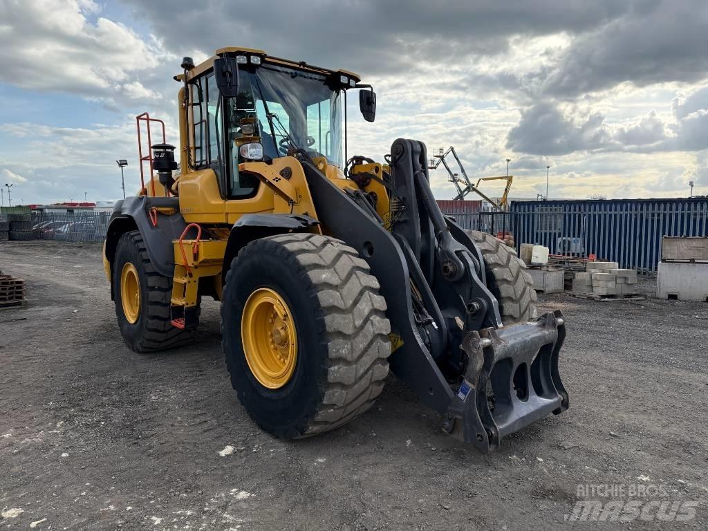Volvo L 110 H لوادر بعجل