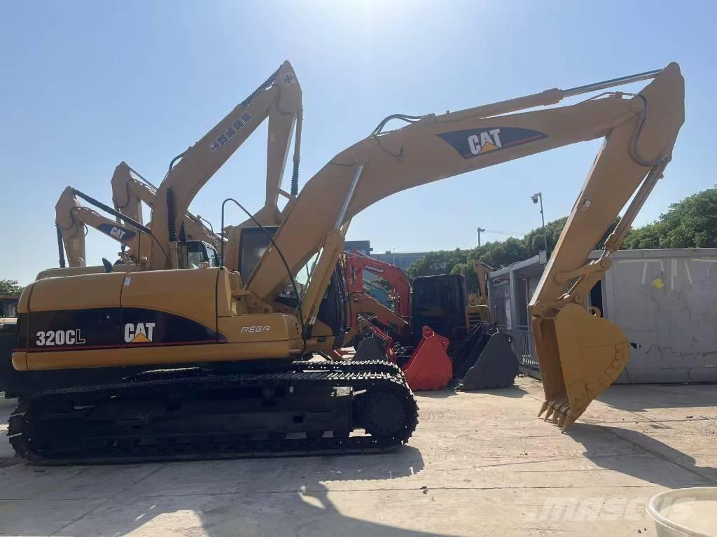 CAT 320 C L حفارات زحافة