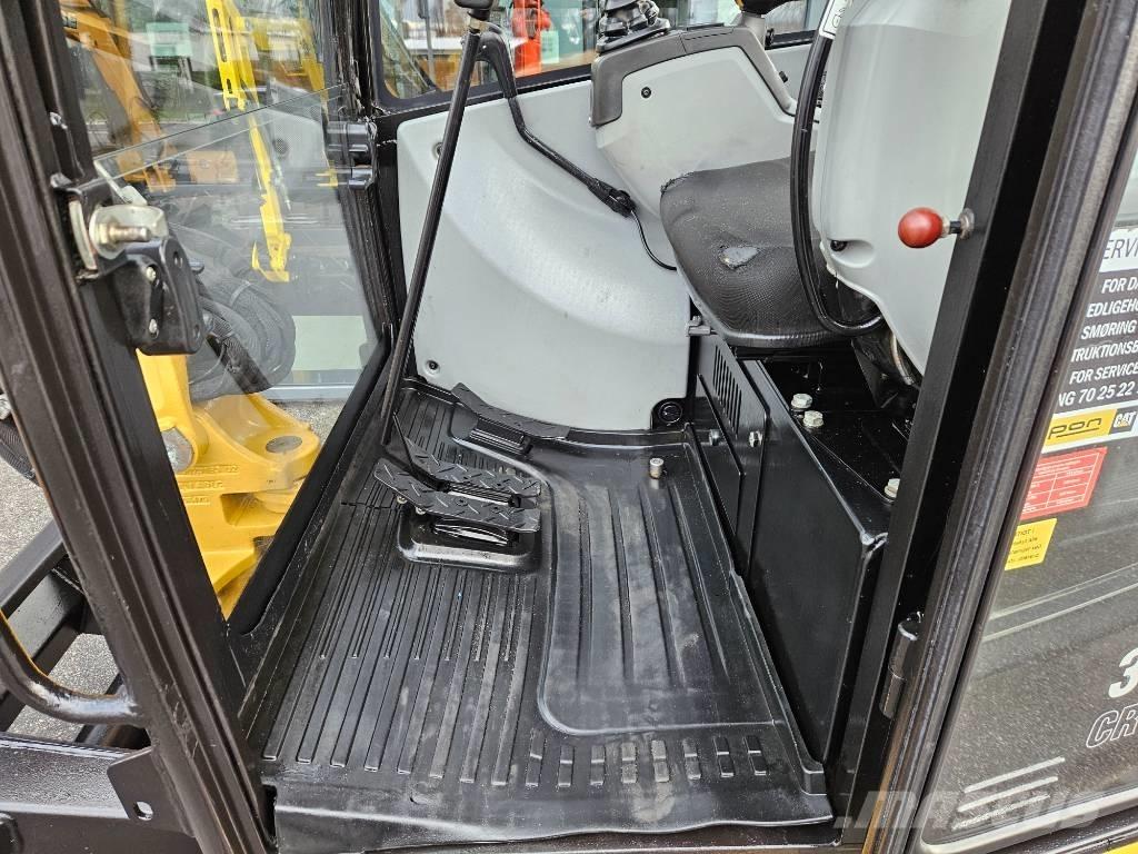 CAT 302.7 D CR حفارات صغيرة أقل من 7 طن (حفارات صغيرة)