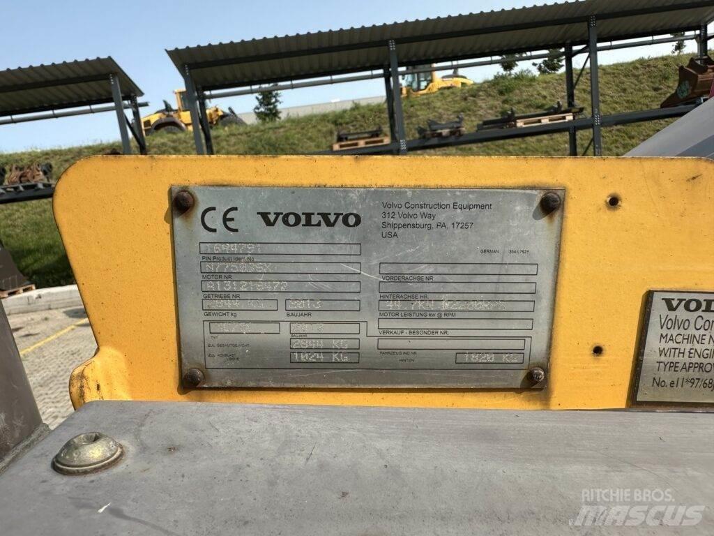 Volvo MC70C لوادر انزلاقية التوجيه