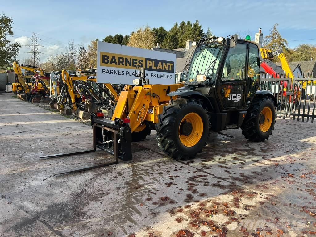 JCB 531-70 مناولات متداخلة